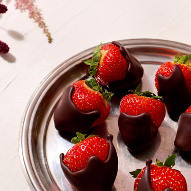 Dandelion Chocolate Chocolate-Drizzled Strawberries