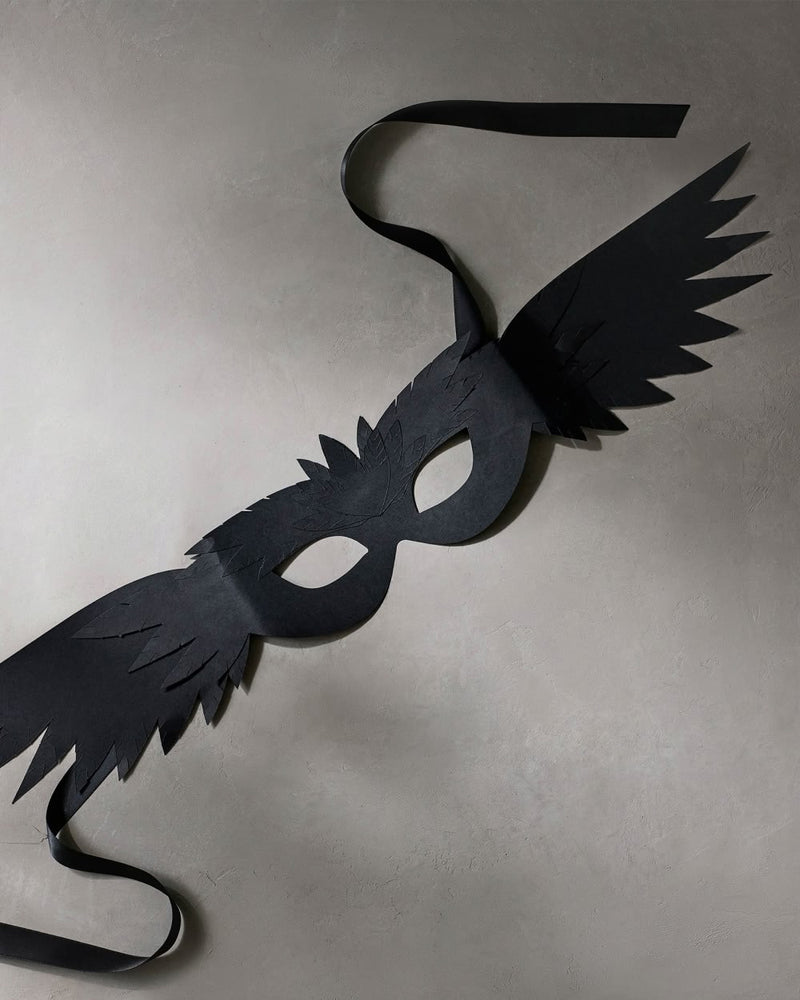 A MASQUERADE MASK